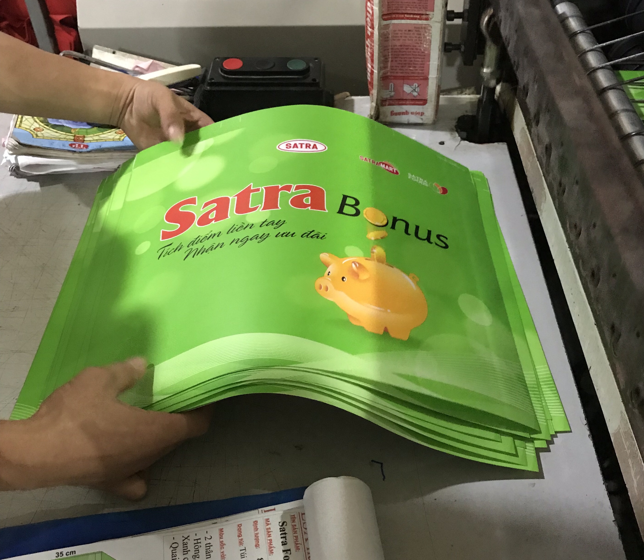 tui-vai-khong-det-quai-dap-mau-satra